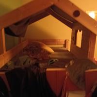 Letto a castello con scivolo