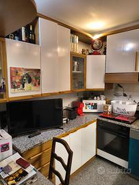 cucina con ripiano in granito