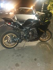 Yamaha YZF R1 - 2012