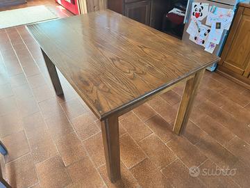Tavolo in legno