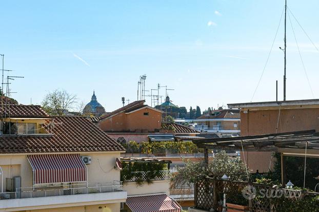 Su due livelli, con terrazzino vista Cupola