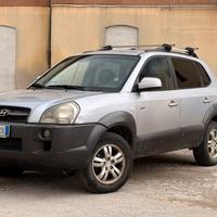 HYUNDAI TUCSON 2006 4x4 autocarro