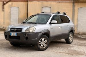 HYUNDAI TUCSON 2006 4x4 autocarro