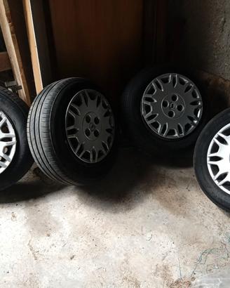 Set di pneumatici