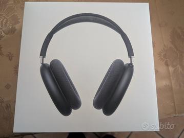 AirPodsMax with Smart case