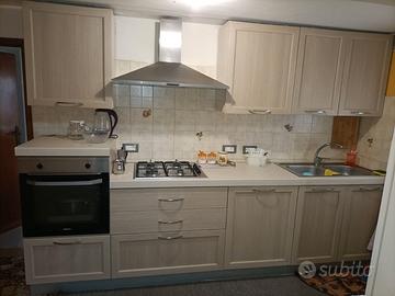 ARREDAMENTO conservato perfettamente