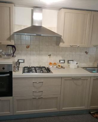 ARREDAMENTO conservato perfettamente
