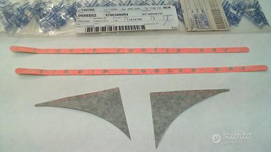 KIT TARGHETTE VEICOLO ROSSO RUNNER GILERA 57663800