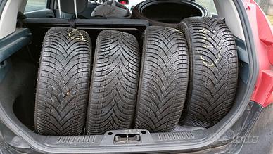 4 gomme da neve pneumatici invernali
