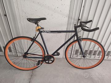 bicicletta scatto fisso