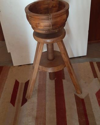 trepiedi in legno porta vaso 