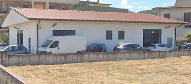 Locale commerciale per Laboratorio / Officina