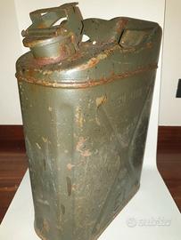 Tanica in ferro d'epoca