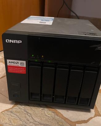 Qnap Ts-563 8Gb con nr.2 Dischi Wd Red 3Tb