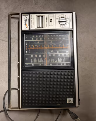 Radio Grundig Onde Lunghe, Medie e Corte