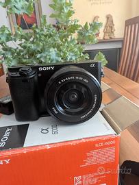 Sony a6000 con ottiche e accessori