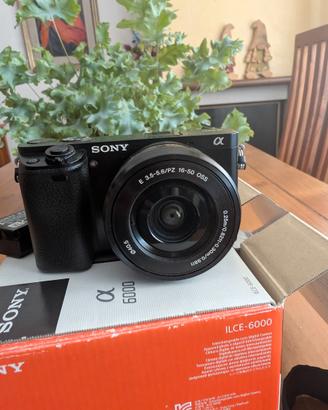 Sony a6000 con ottiche e accessori