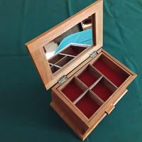 porta gioie vintage in legno 