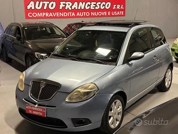 Lancia Ypsilon 1.3 MJT 75 CV Oro