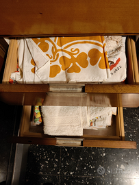 100 tovaglie colorate ricamate