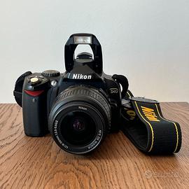 Nikon D40 + 18-55 mm f/3.5-5.6