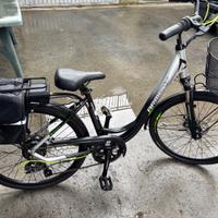 Bicicletta elettrica nuova in alluminio
