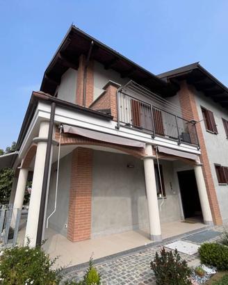 Villa di 322 m² con più di 5 locali e box auto dop