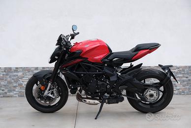MV Agusta Brutale 800 rosso