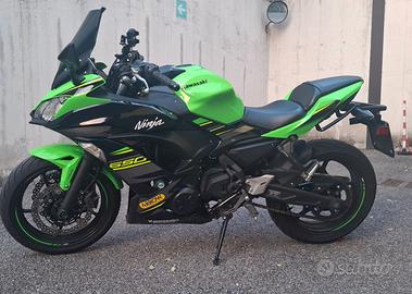 Moto Kawasaki Ninja