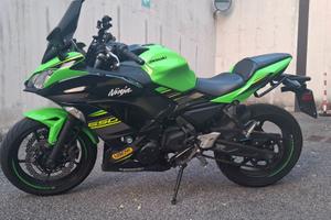Moto Kawasaki Ninja