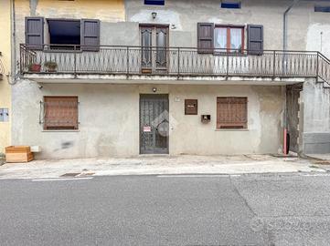 4 LOCALI A SERLE
