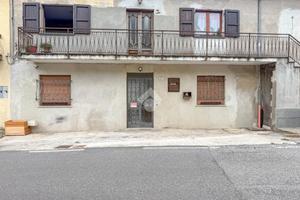 4 LOCALI A SERLE
