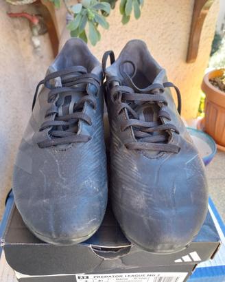 Scarpini calcio Adidas Predator neri