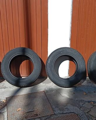 gomme per Toyota Rav 4