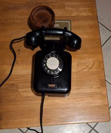 Telefono in bachelite anni '60