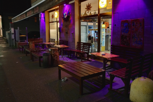 Vendita bar sala slot tavola calda