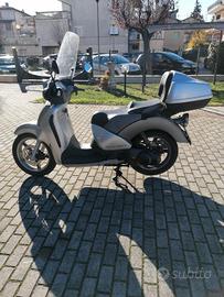 Aprilia scarabeo 200