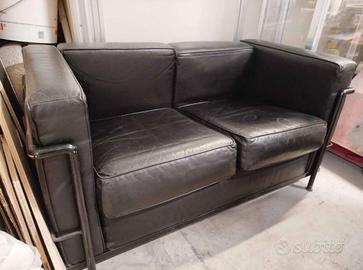 Divano tipo lc1 le corbusier