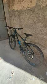 Mountain bike B-twin 