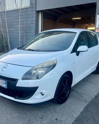 Renault Scenic Scénic X-Mod 1.5 dCi 110CV EDC Luxe