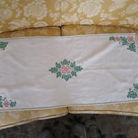 Guida ricamata a punto croce