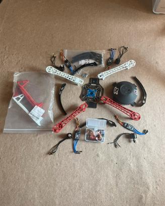 Drone f450 completo di ricambi fpv long range