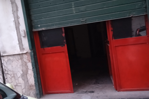 Box locale fronte strada