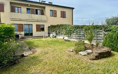 APPARTAMENTO IN TRANQUILLO RESIDENCE CON GIARDINO