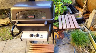 BBQ a gas, bracere con pietre laviche