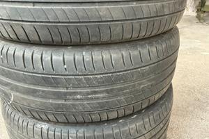 4 gomme michelin 215/55R18 99v