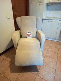 Poltrona completamente reclinabile elettrica 