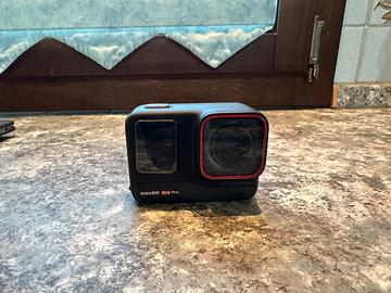 Insta360 Ace Pro e GoPro Hero 9