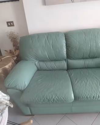 divano pelle verde