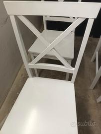 sedie in legno bianche 
